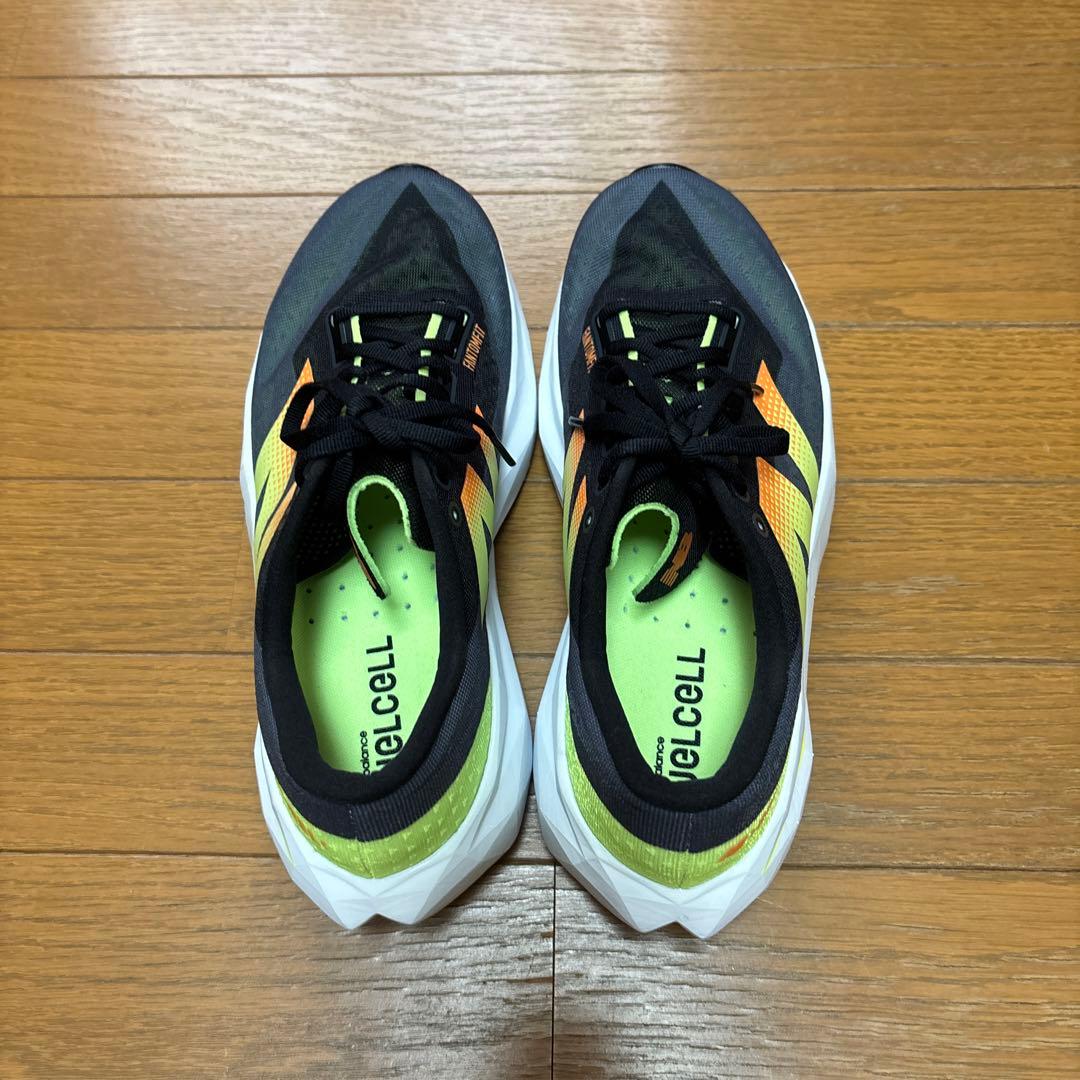 ニューバランス フューエルセル　レベルV4(27.0cm)D