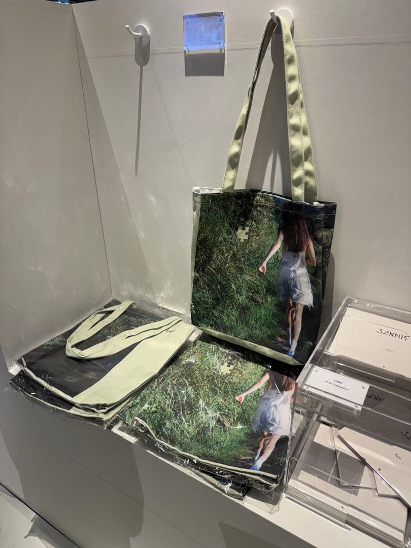 期間限定‼️J2NNI5 写真展限定JENNIE ジェニ トートバッグ