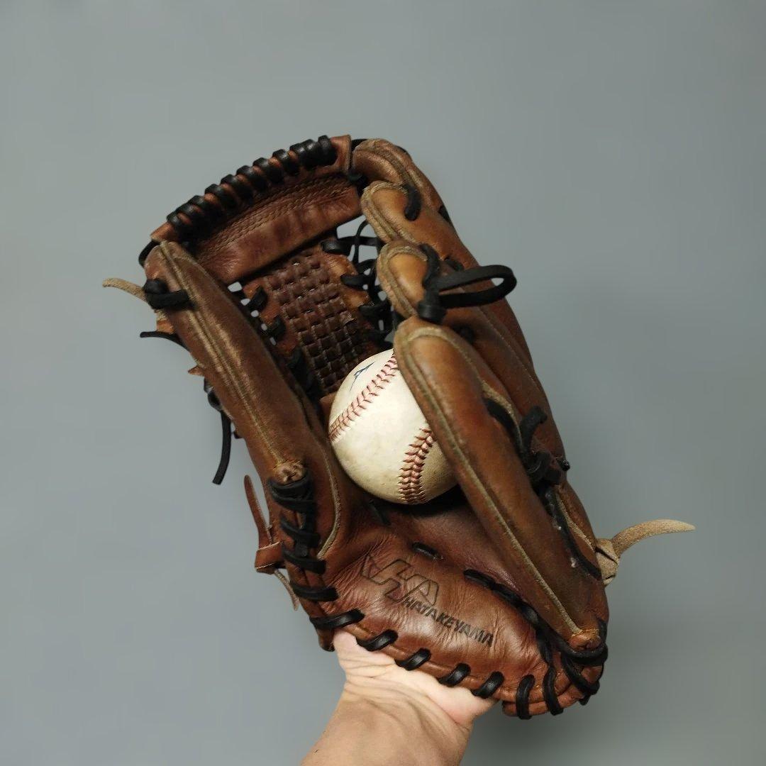 1300 ハタケヤマ 和牛オーダー 型抜群 即戦力 硬式 内野手用グローブ