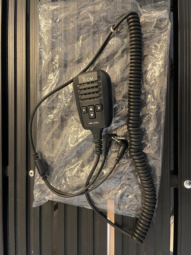 週末特別でアンテナ付き【美品】ICOM IC-705 + WINDCAMPケージ
