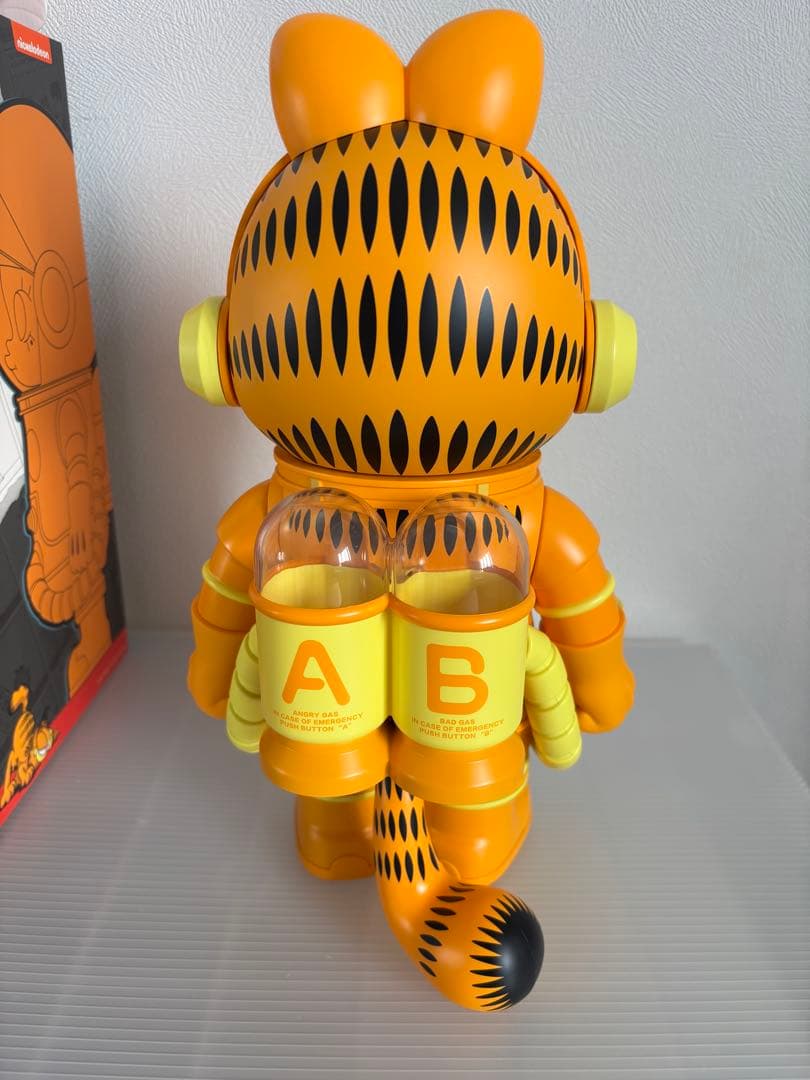 ゲームキャラクター POP MART MEGA SPACE MOLLY GARFIELD 400%
