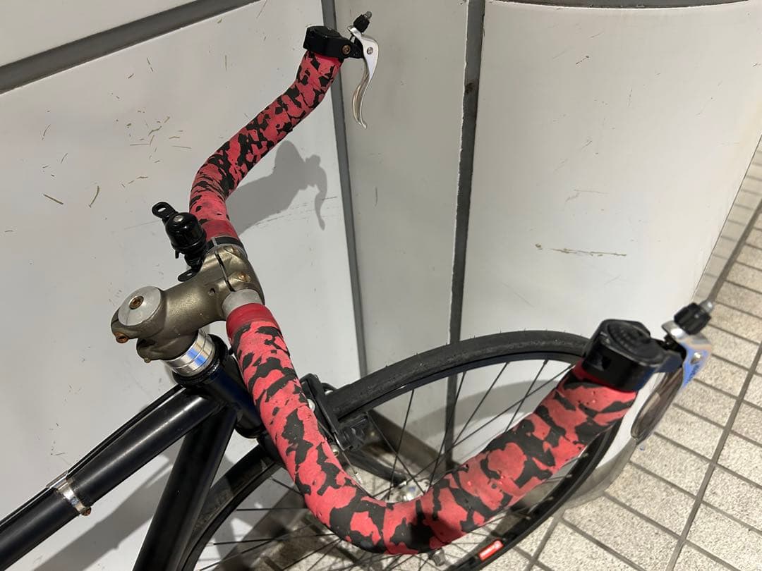 平政雄神戸市よりMASI ピスト 自転車　ピストバイク スタンド付きです。