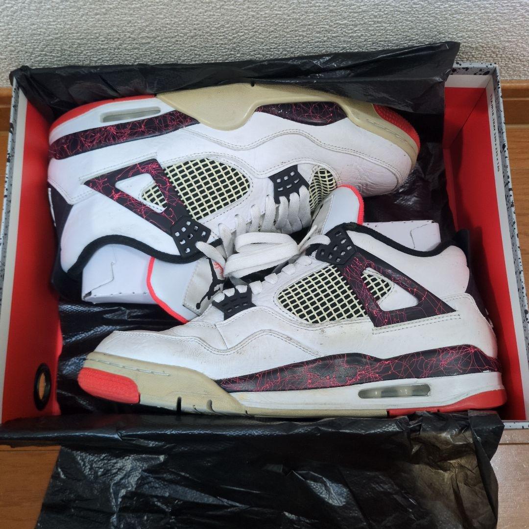 Air Jordan 4 ホワイト/ブラック/レッド