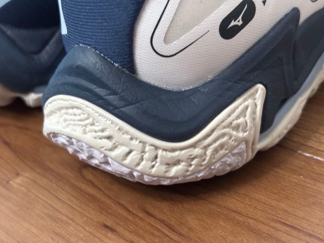 Mizuno バレーボールシューズ ホワイト/ネイビー　24㎝