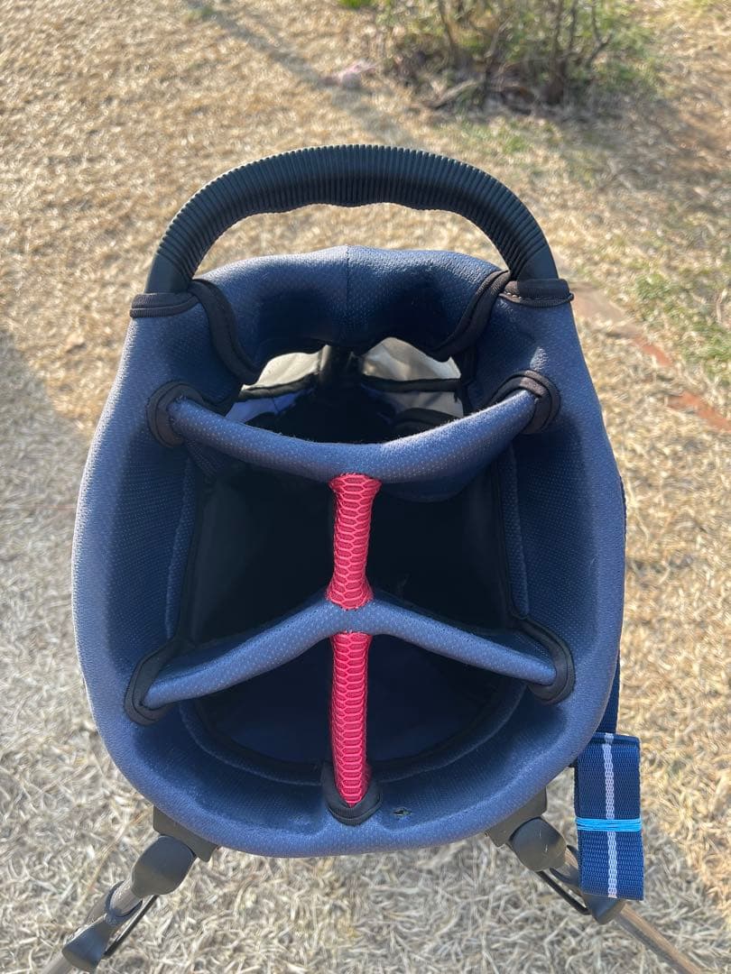【希少品】BIG BERTHA キャディバッグ スタンド付き ネイビー
