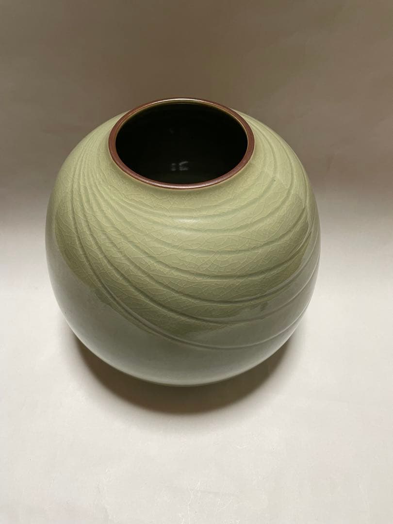 九谷焼　波模様　陶磁器　花瓶　シンプル