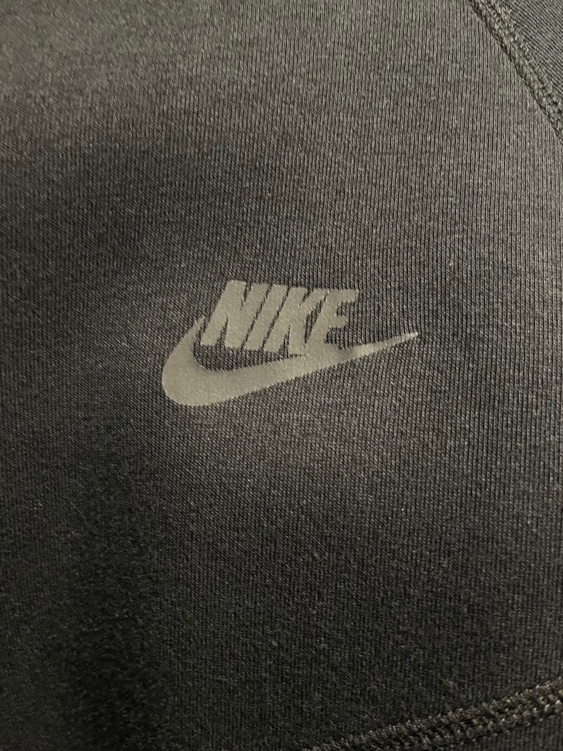 【美品】NIKE テックフリース ジップパーカー スウェット フード　 黒　L