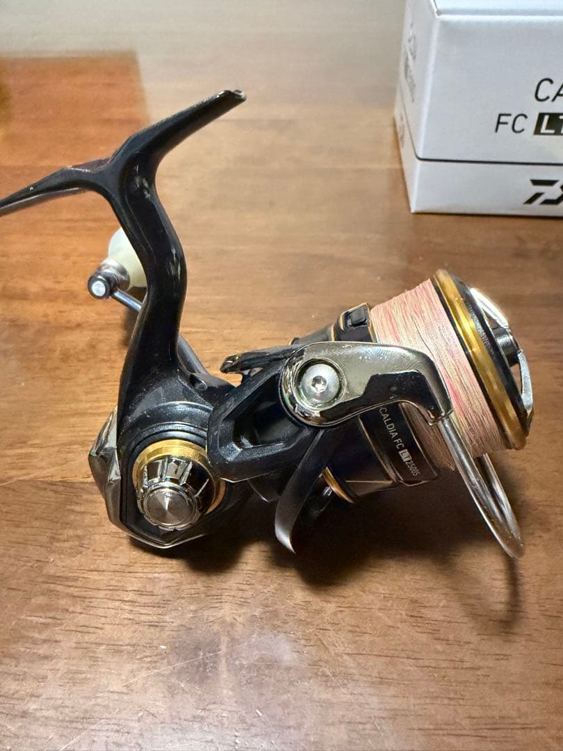 ダイワ21カルディアFC LT2500S ゴメクサスノブ付