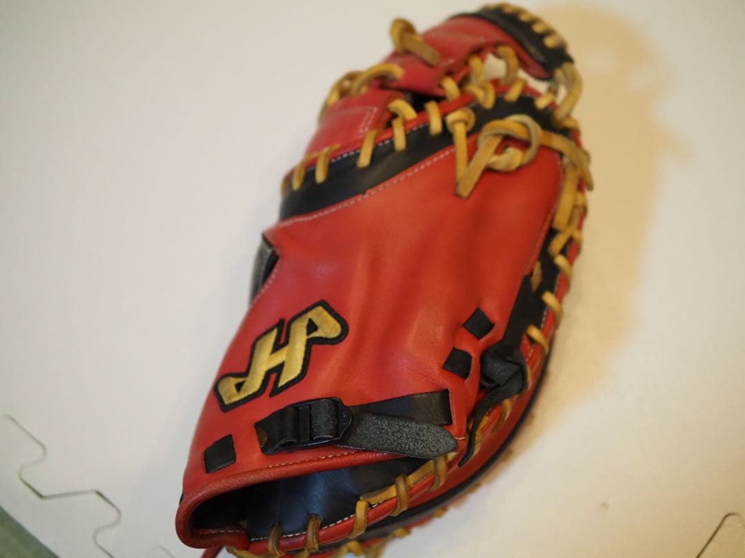 ハタケヤマ　キャッチャーミット　伊藤光モデル 赤黒