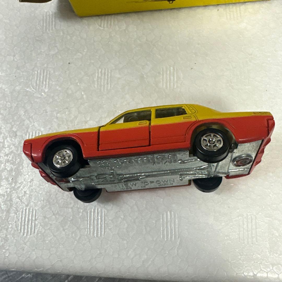 トミカ 28 トヨタ タクシー 1/65