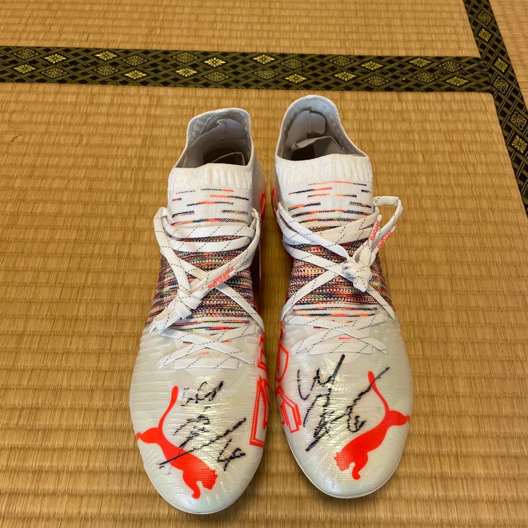 サッカースパイク　PUMAフューチャー　Ｚ1.1MXSG