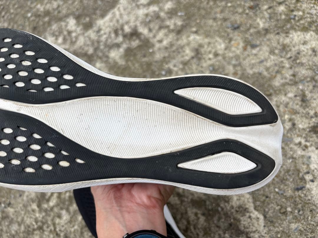 asics アシックス　evoride speed3 ランニング27.5cm