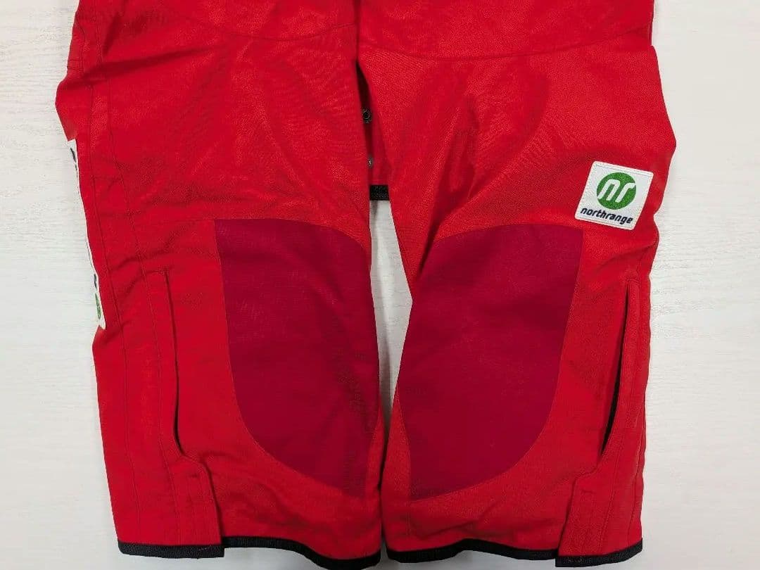 「美品」スキーウェア　NORTH RANGE（ノースレンジ）ジャケット、パンツ