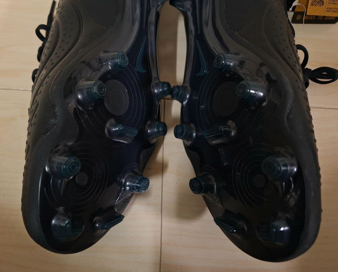 NIKE サッカースパイク ティエンポ レジェンド 10 エリート FG