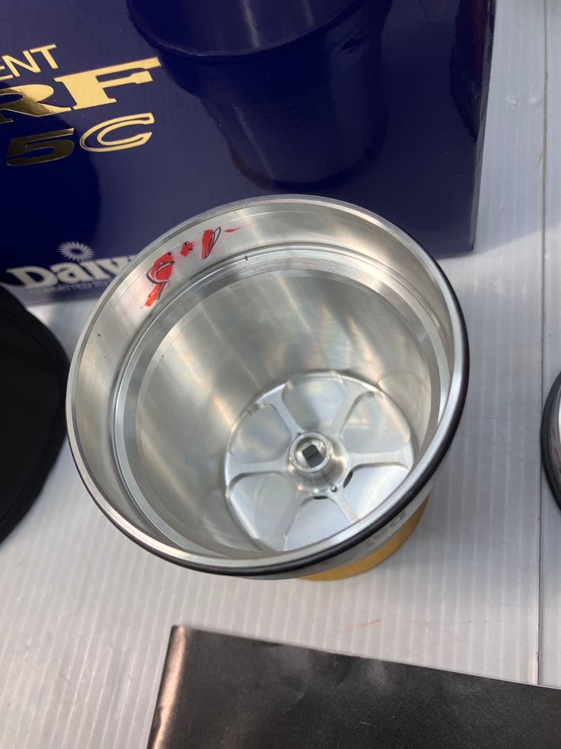 未釣行品！【Daiwa/ダイワ】01トーナメントサーフZ45C　外箱、スプール付