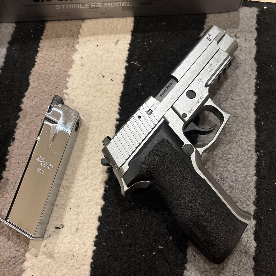 東京マルイ SIG SAUER P226 E2 ステンレス　ガスブローバック