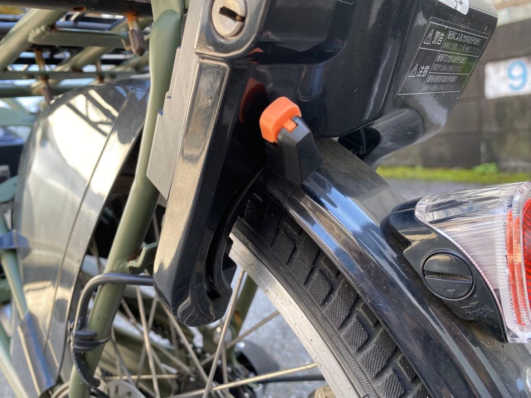 電動アシスト自転車 チャイルドシート付き マットモスグリーン（カーキー色）