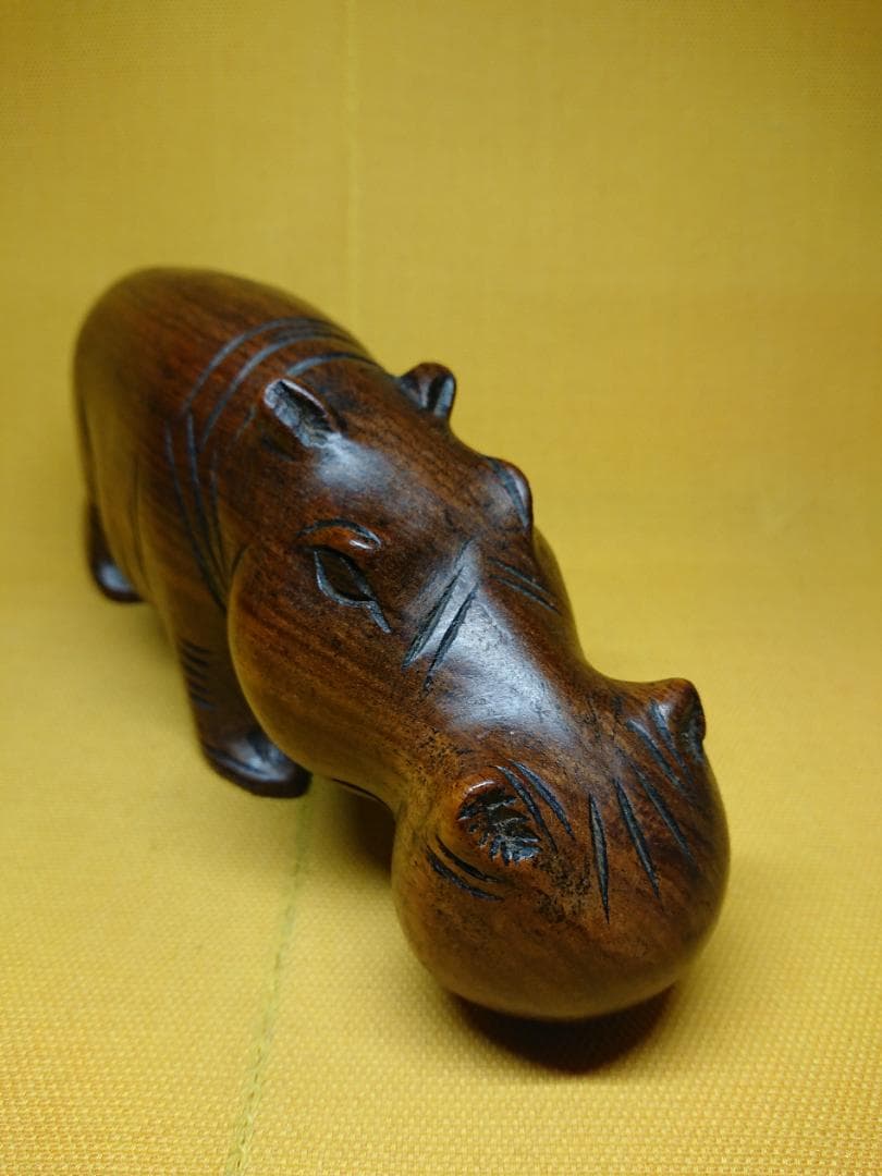 【美品】ビンテージ　カバ　河馬　木彫り　置物　インテリア　工芸品　A1622