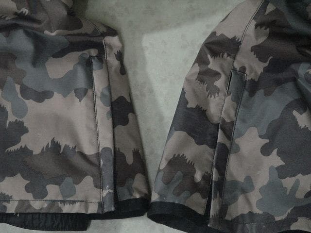 35680  JEWEL/ジュエル　スノボパンツ　カモフラ　Ｍ