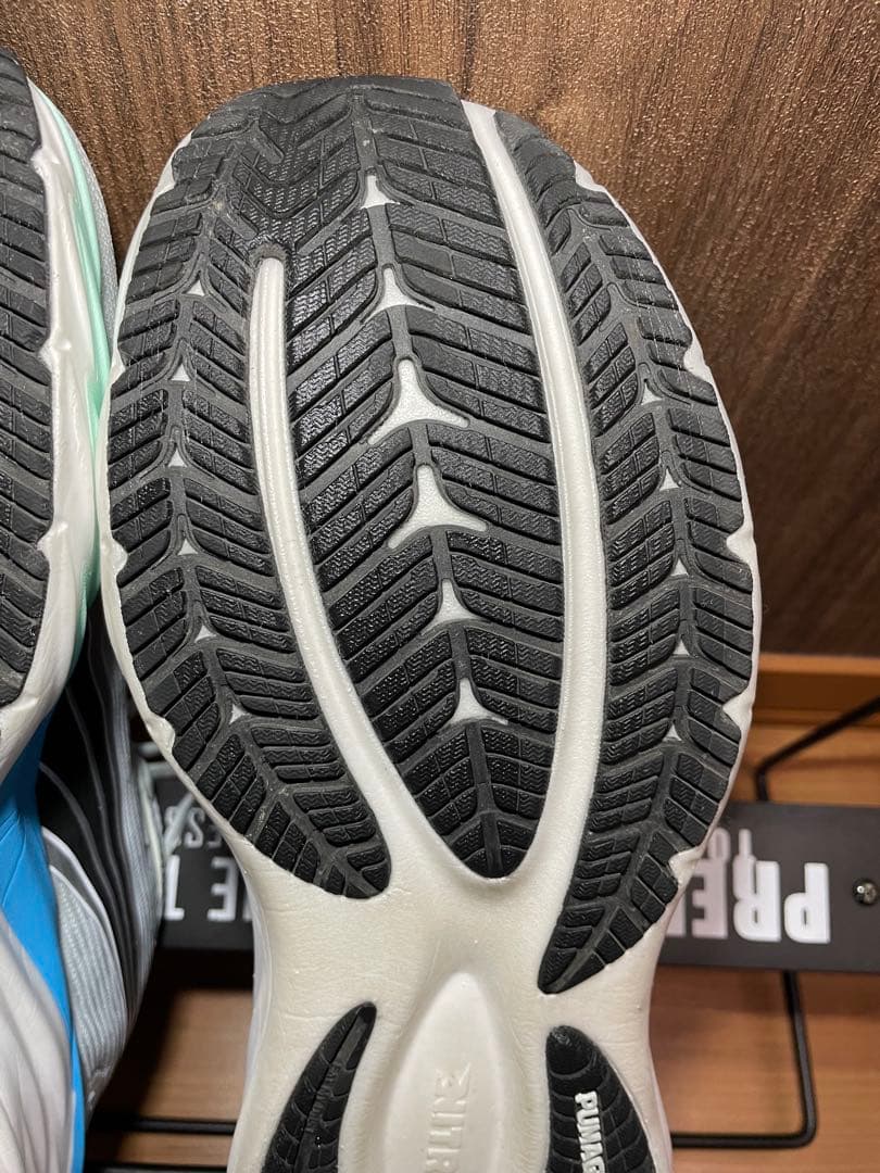 プーマヴェロシティニトロ4 puma verocity nitro 4 27cm