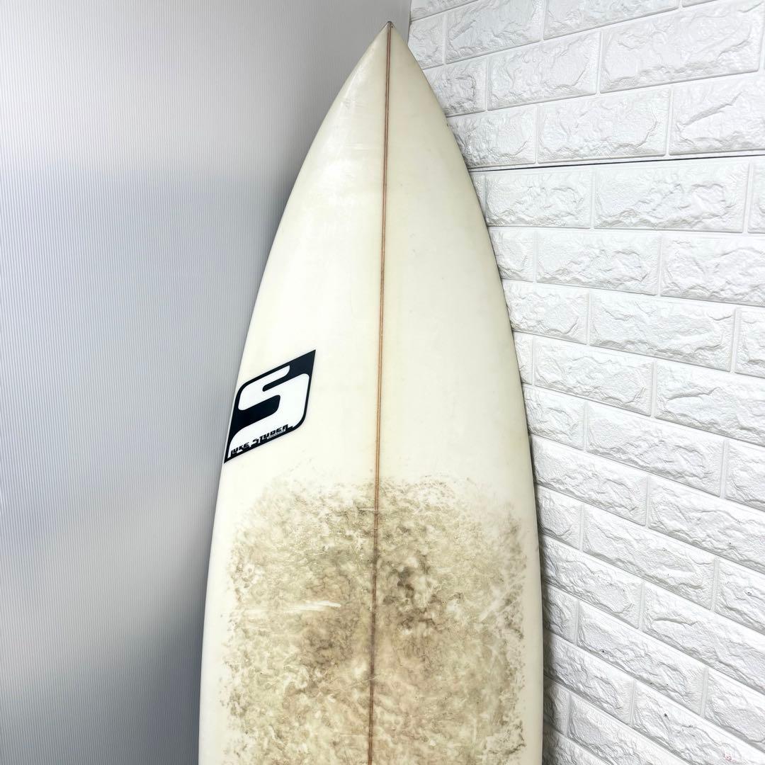 ルークスチューダー 5’11ft サーフボード　浮力十分　フィン付き　すぐ使える