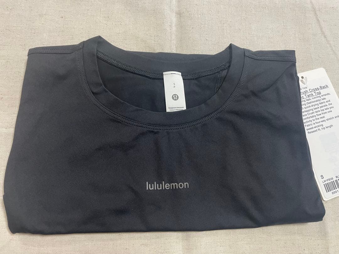 ルルレモンPace Crush Cross-Back Graphic Tank