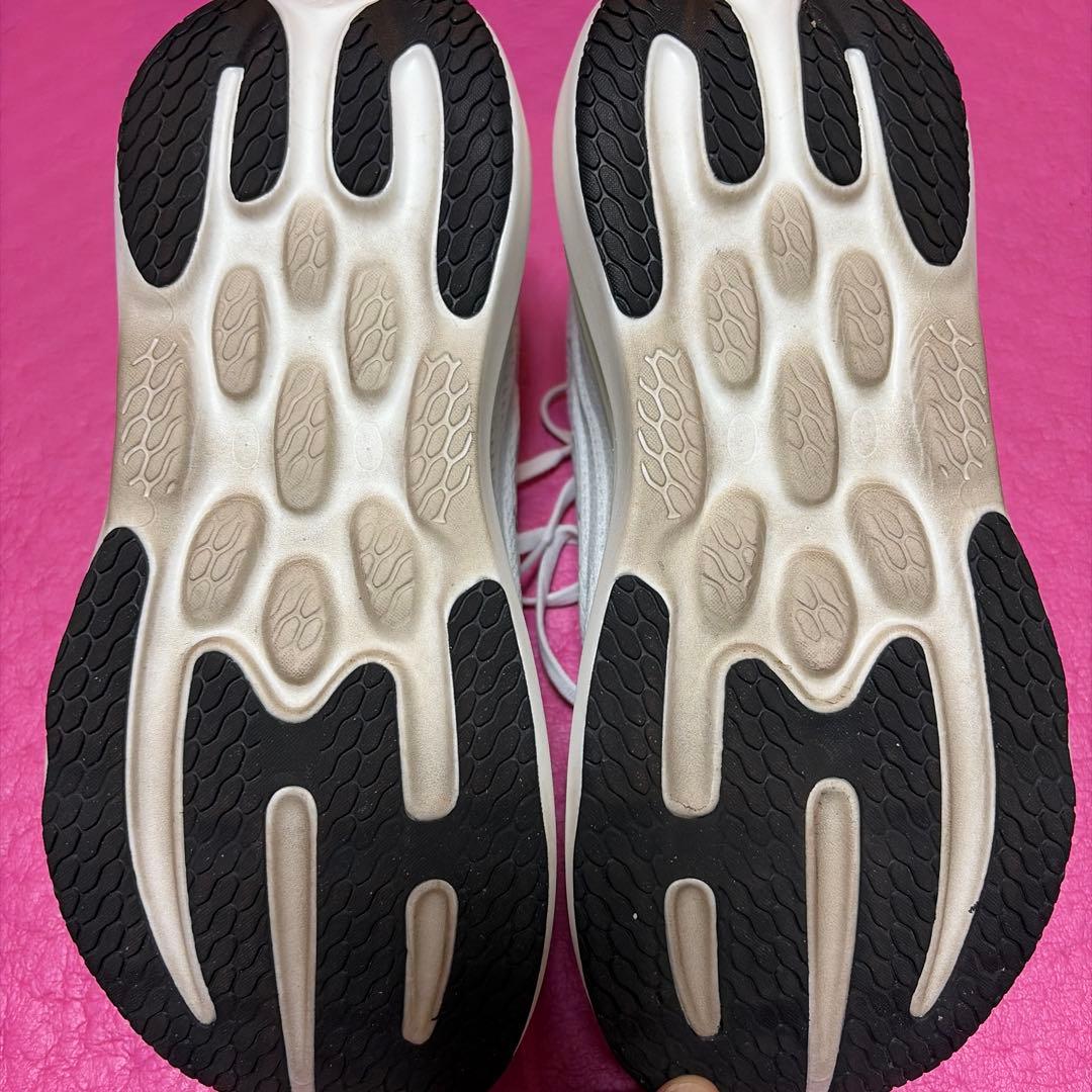 New Balance 1080v15 ホワイト ランニングシューズ