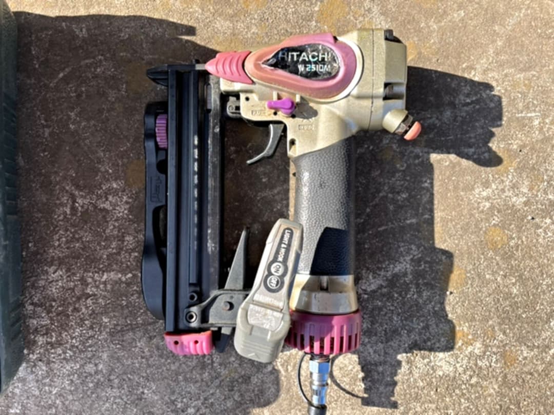 日立工機　タッカ　N2510M 常圧　25mm エアータッカ