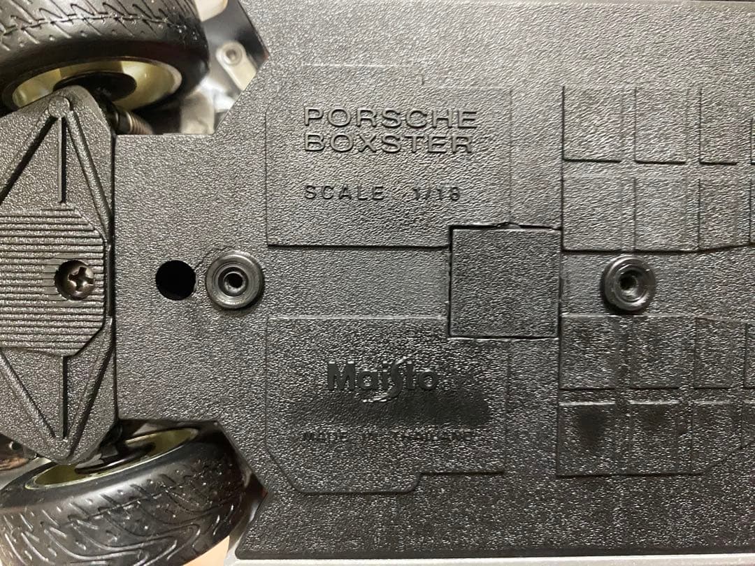 ミニカー Maisto PORSCHE BOXSTER 1/18