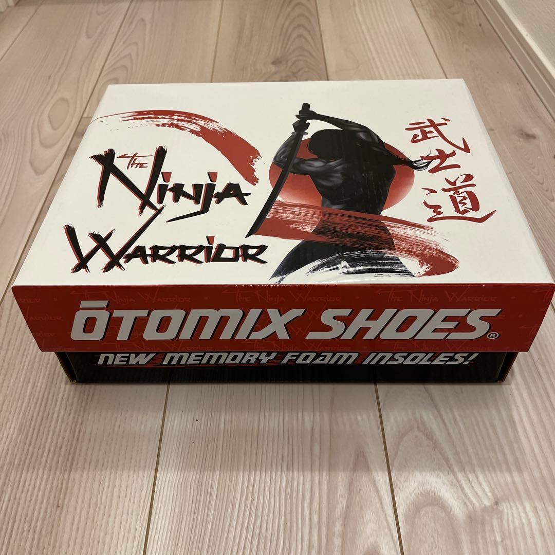 Otomixブラック ハイカットスニーカー
