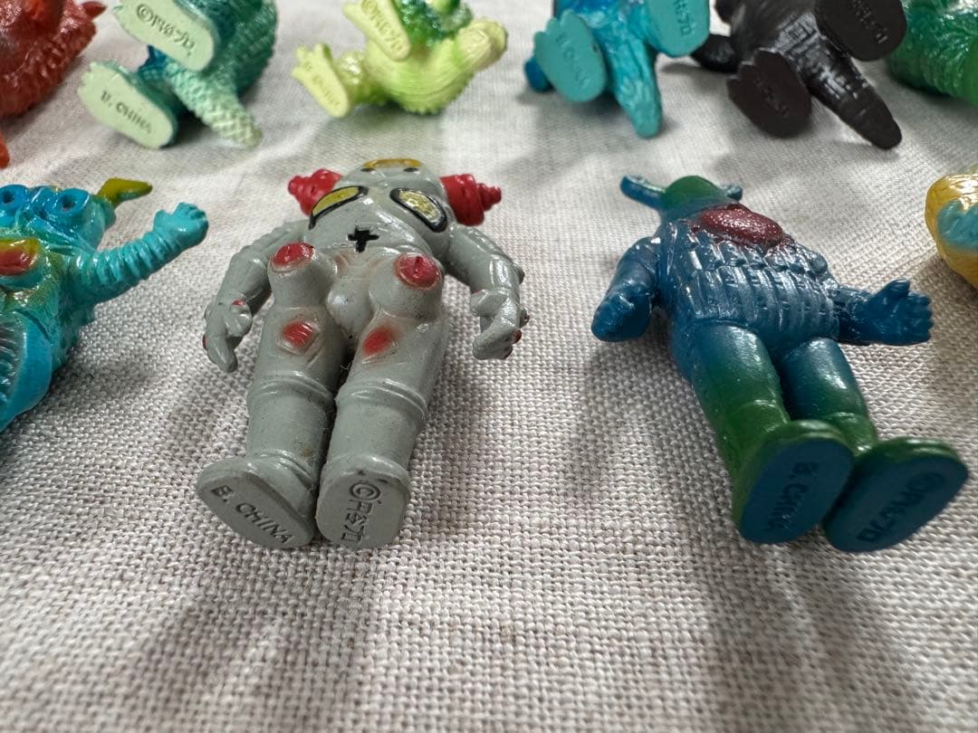 ブルマァク コレクションボックス ウルトラマン 怪獣 16体 フィギュア 希少