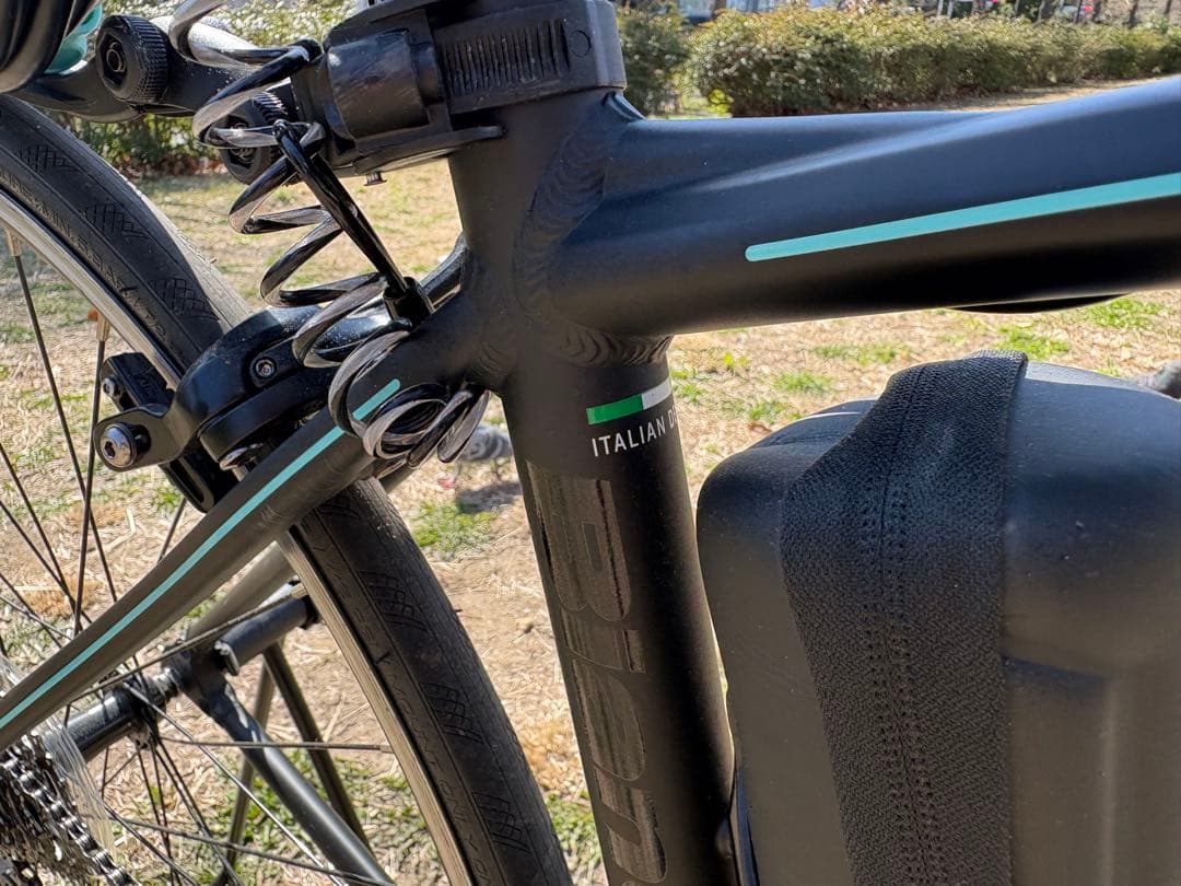 KT　Bianchi ロードバイク ブラック 700C美品