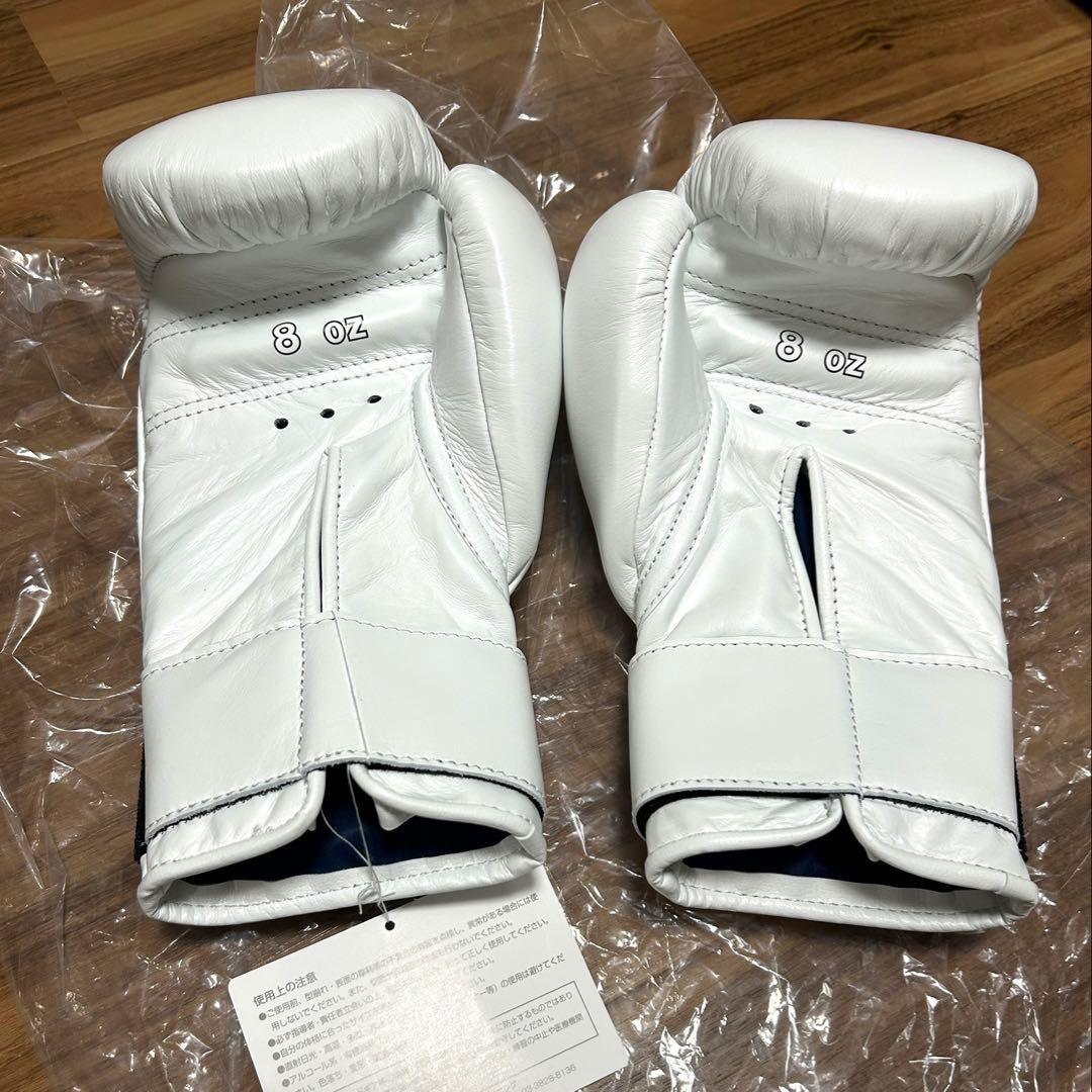 Winning ボクシンググローブ 8oz ホワイト