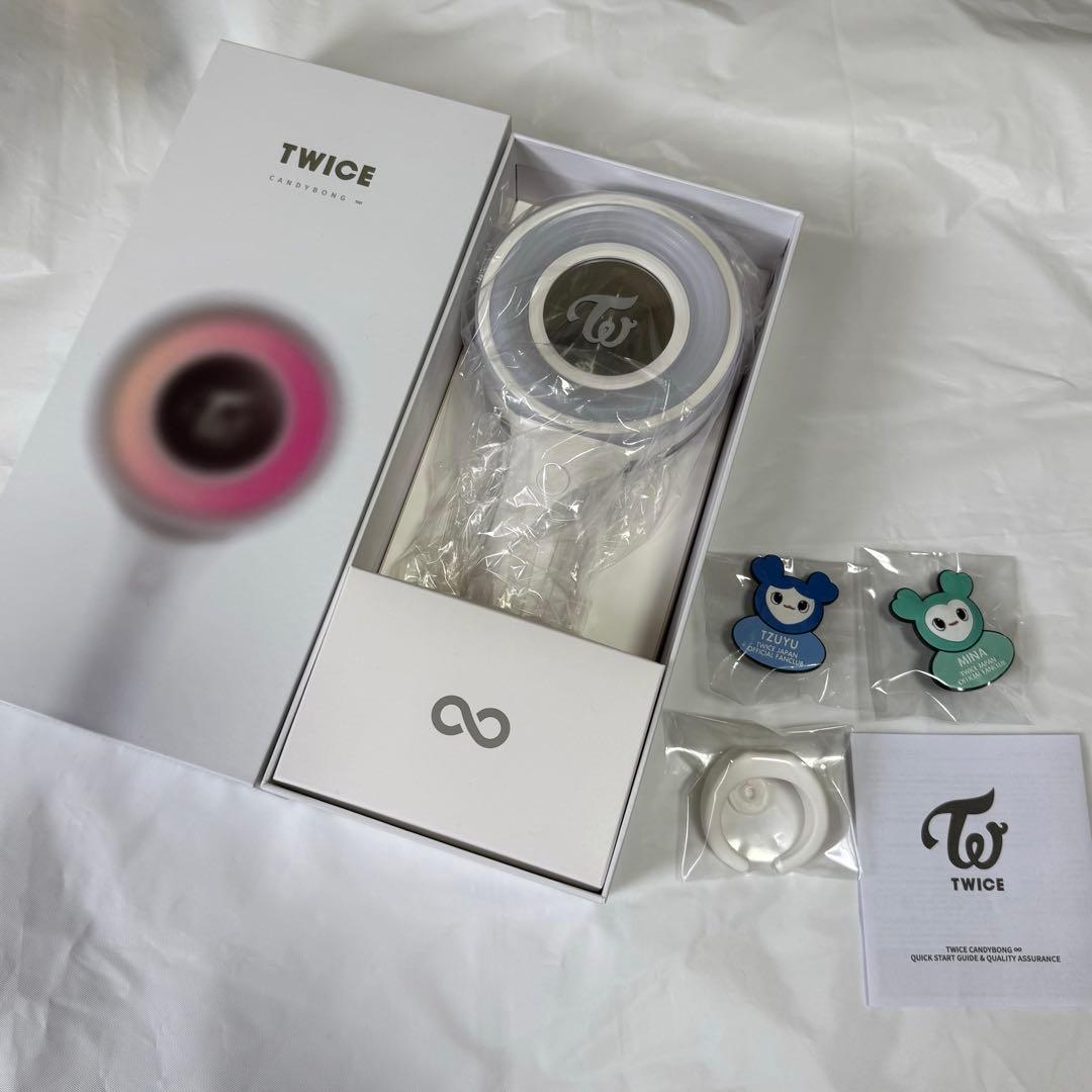 美品　TWICE ペンライト ホワイトCANDYBONG ∞ おまけ付き