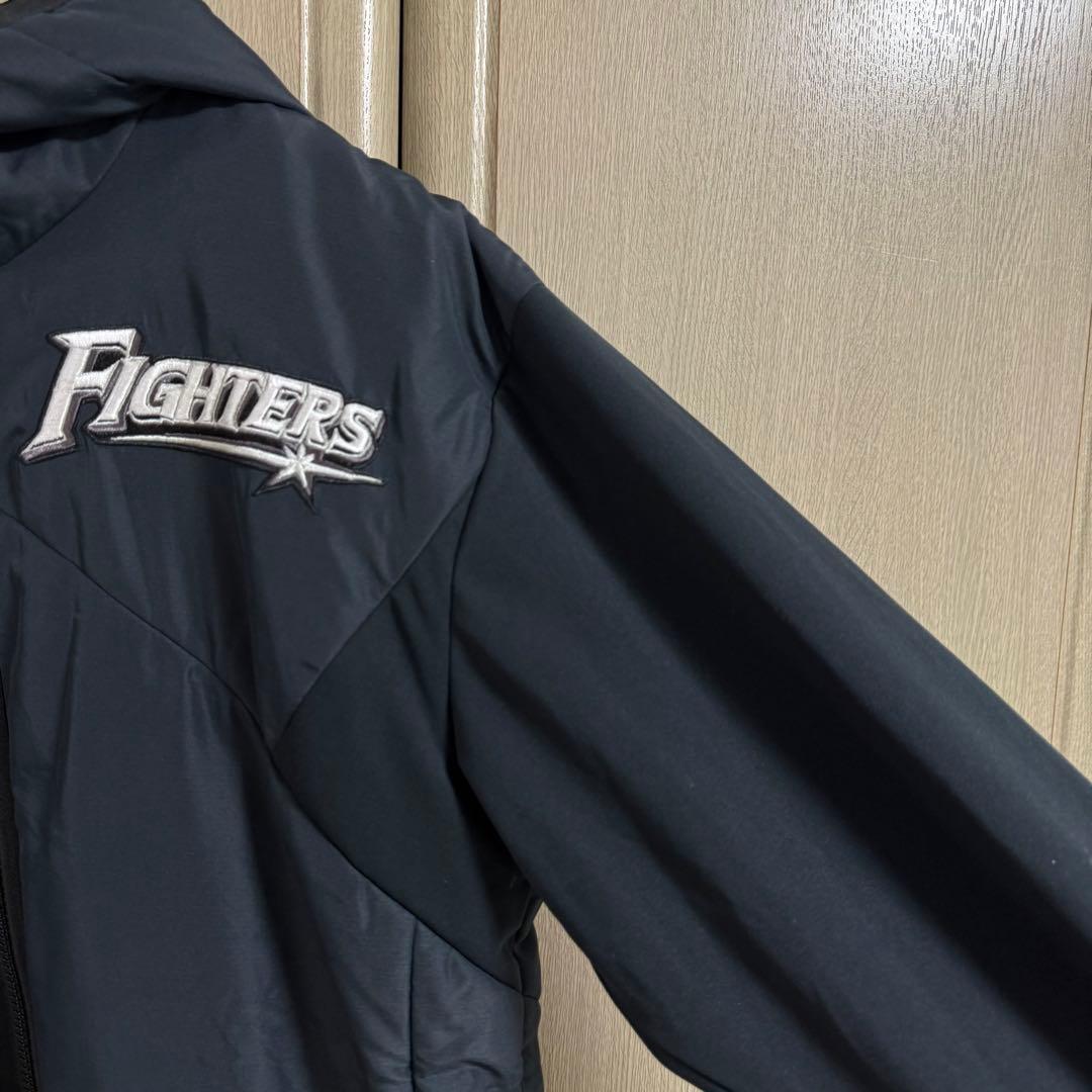 【美品！】日本ハムファイターズ オークリー中綿ジャケット XLサイズ/ブラック