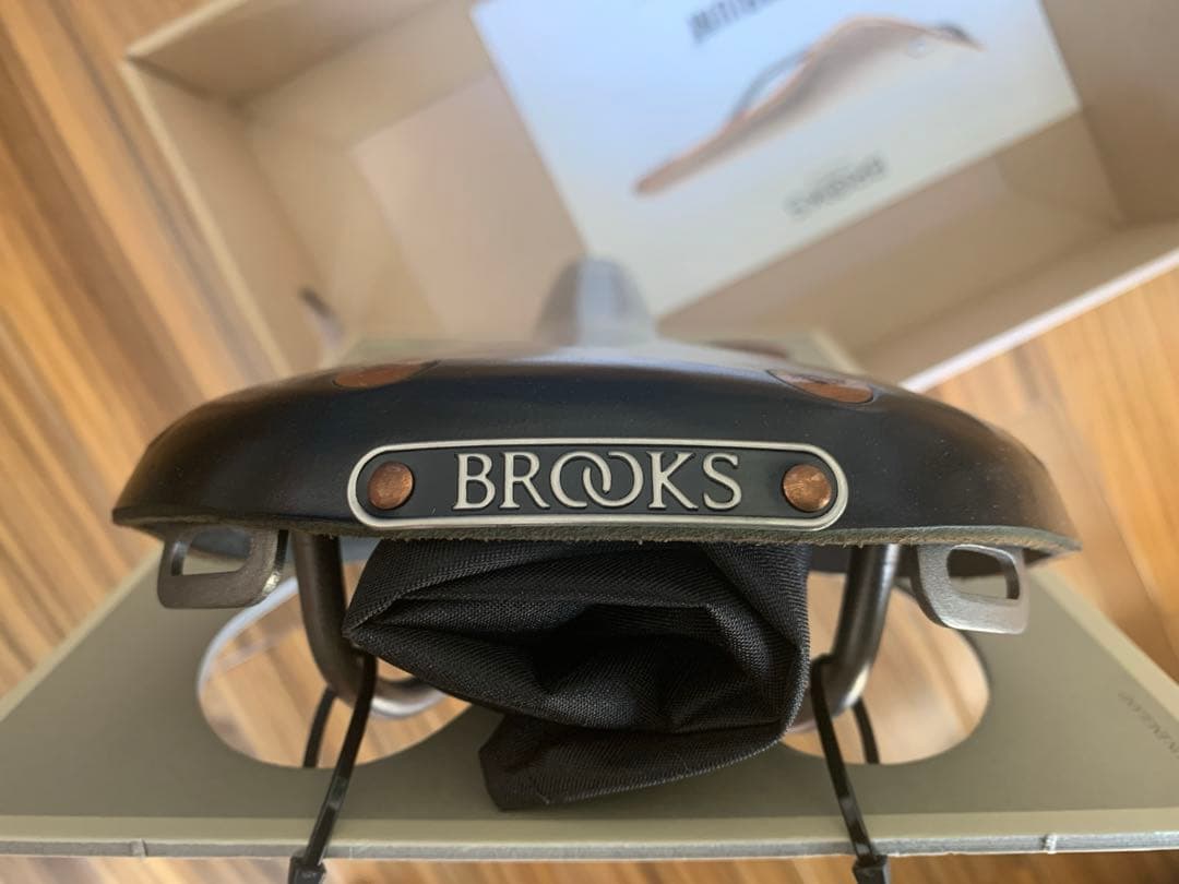 BROOKS（ブルックス）swiftスイフトtitanブラックチタンレールサドル