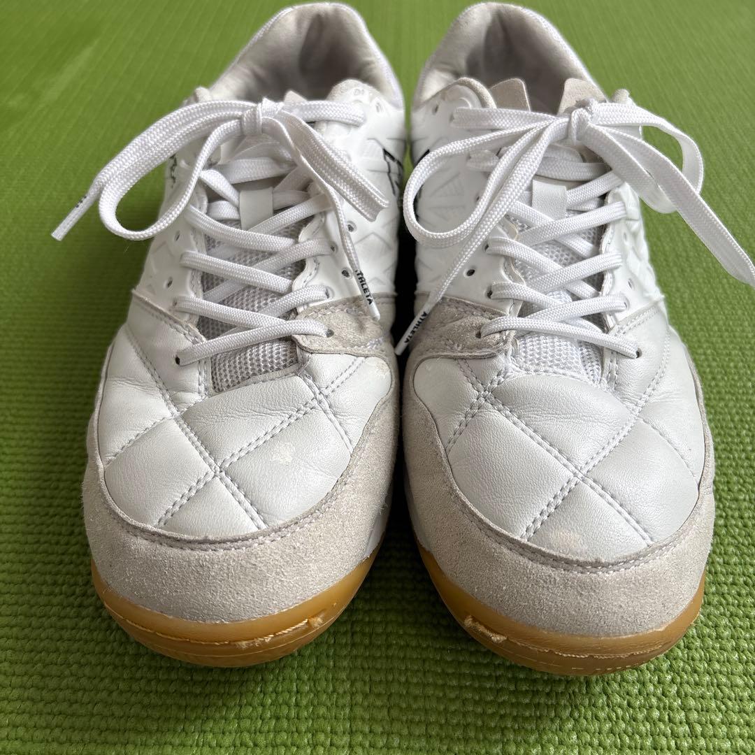 【美品】ATHLETA O Rei フットサルシューズ ホワイト 24.5