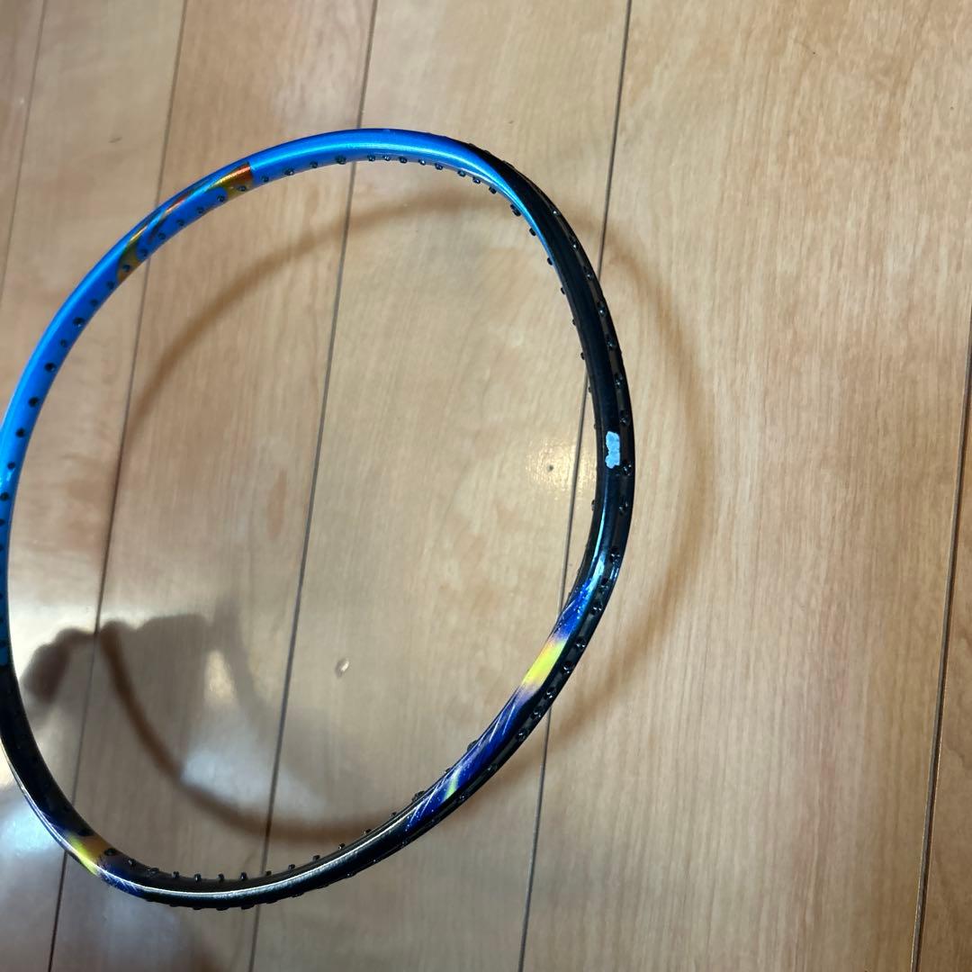 YONEXバドミントンラケットアストロクス77 4UG5 ケースお付けします