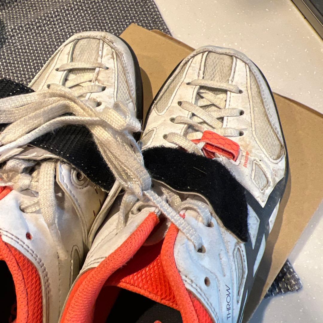 asics スパイクシューズ ホワイト/オレンジ　投擲用　陸上