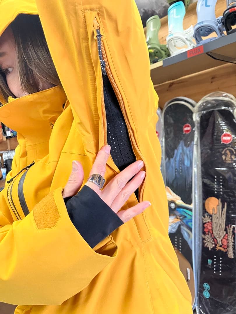 【USED】 VOLCOM ボルコム GORE-TEX スノーボードウェア　M