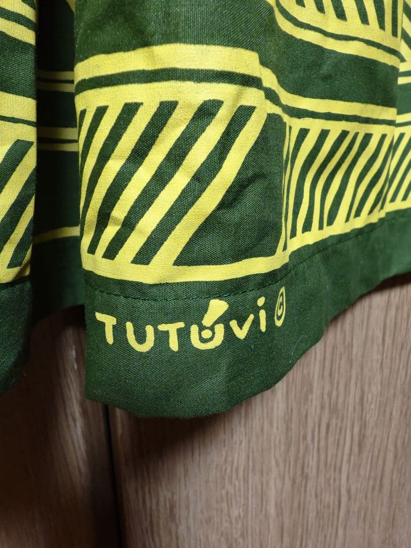 tutuvi ロングドレス グリーン地 トーチジンジャー イエロー柄
