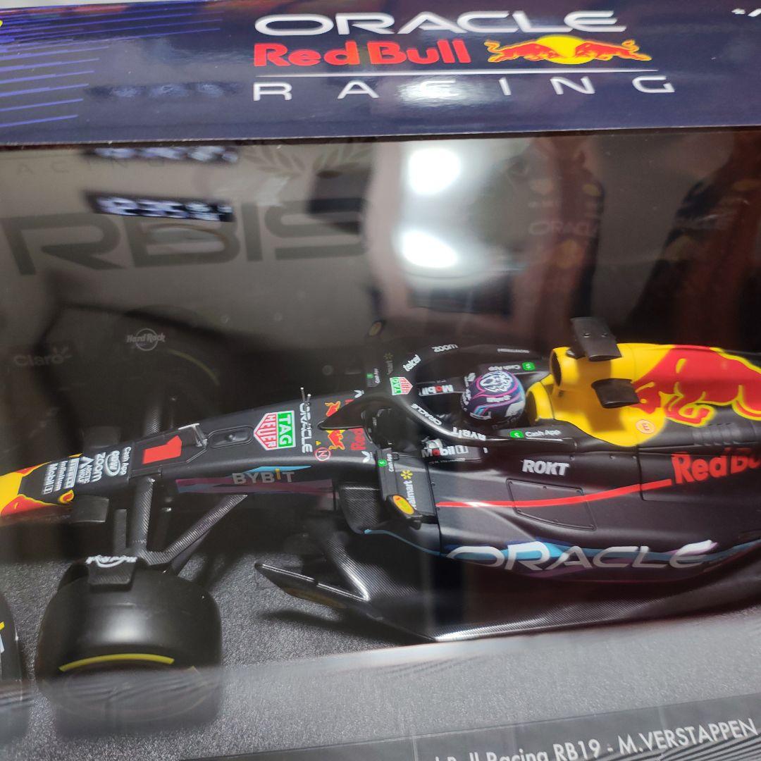 1/18 ブラーゴ F1 レッドブル RB19 フェルスタッペンモデル