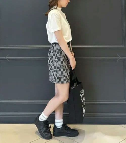 再再再値下げ新品　ジュンアンドロペ　スカートL　定価33000円