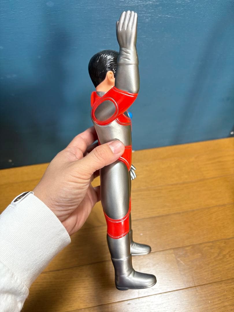 帰って来たウルトラマン面取れソフビ　ガンメタバージョンブルマァク復刻版