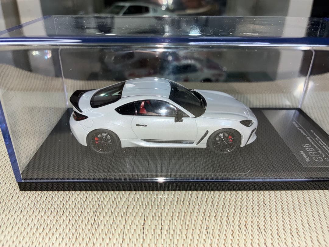 ハイストーリー 1/43 トヨタ GR86 特別仕様車