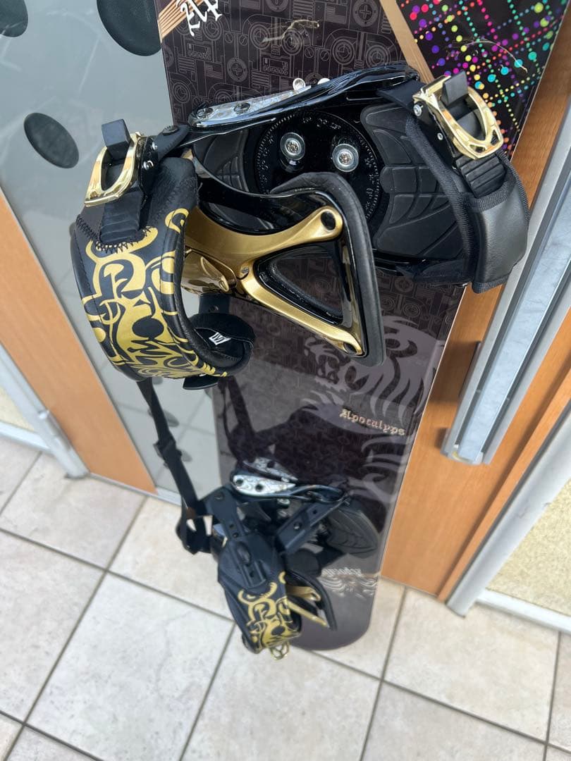 美品 Apocalyps スノーボード ビンディング付き アポカリプス
