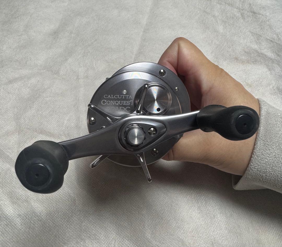 【極美品】SHIMANO CALCUTTA CONQUEST201DC