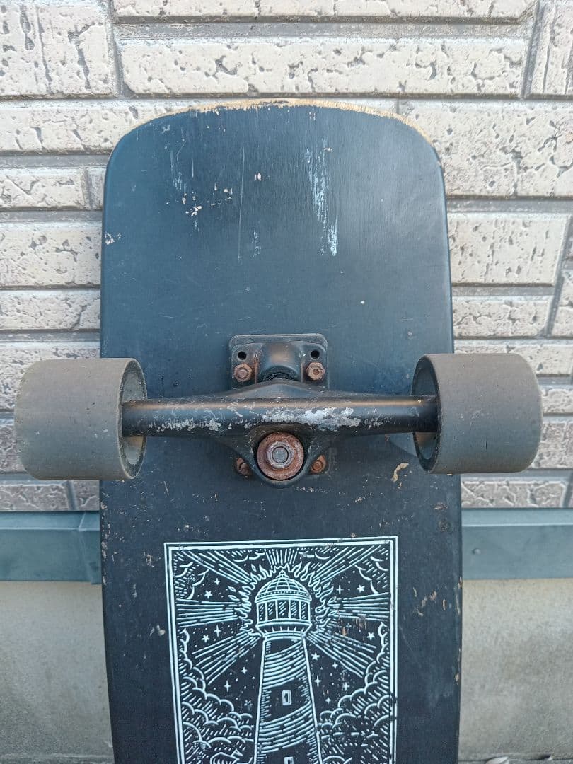 Landyachtz サーフクルーザー おしゃれな 灯台デザイン