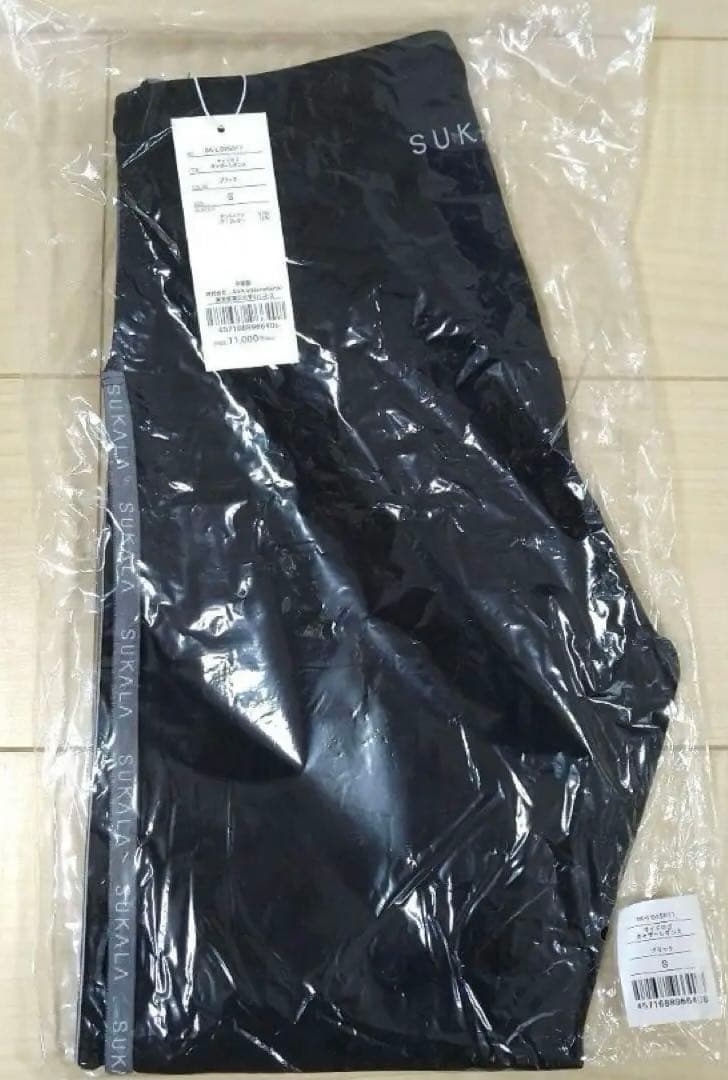 新品　SUKALA ヨガ　サイドロゴギャザーレギンス　黒　ブラック　S