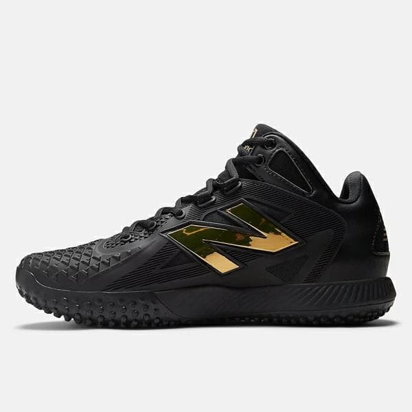 New Balance トレーニングシューズ ブラック/ゴールド